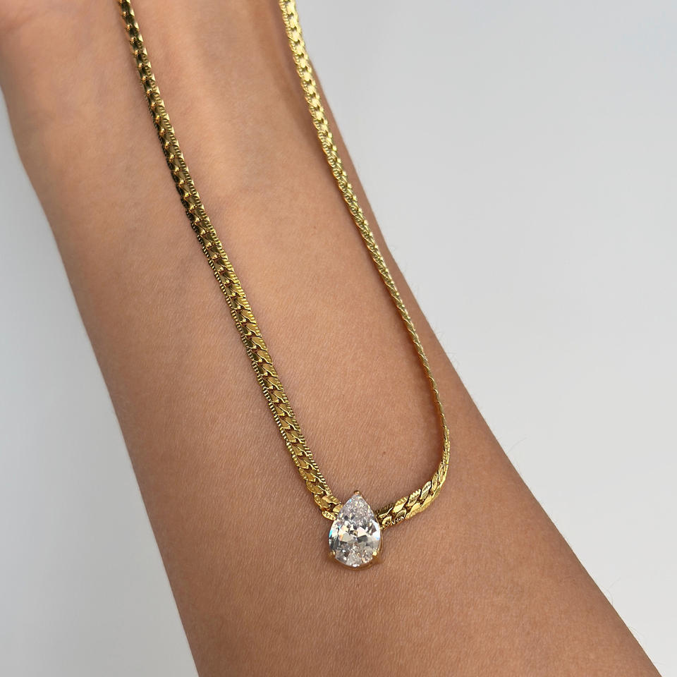 Precision cut water drop Zircon pendant  Teardrop 18k Gold  Necklace