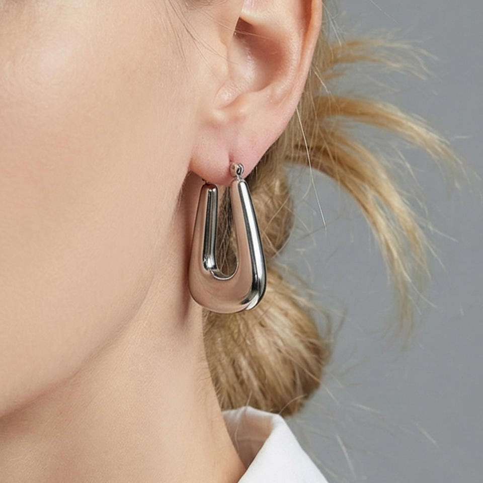 Square shape hoops 18k Gold Geometric Hoops