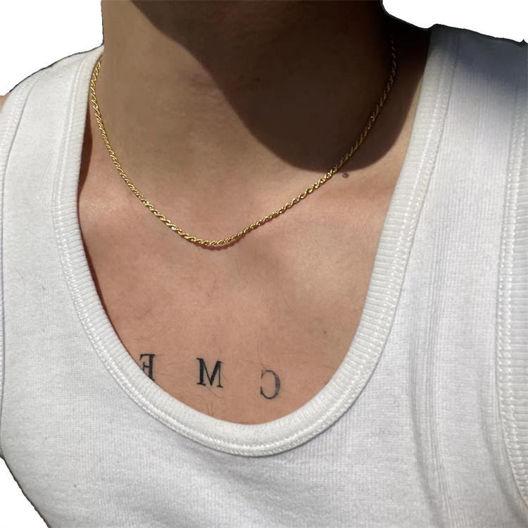 Twisted 18k Gold Signature Necklace