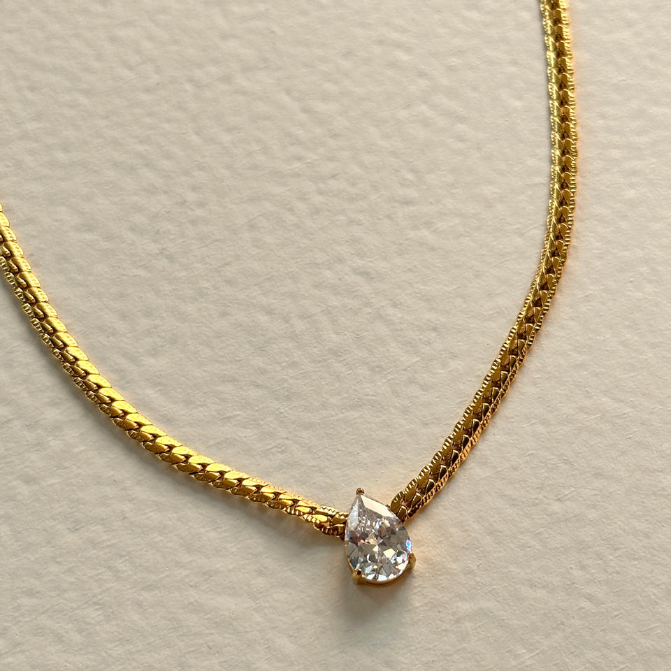 Precision cut water drop Zircon pendant  Teardrop 18k Gold  Necklace