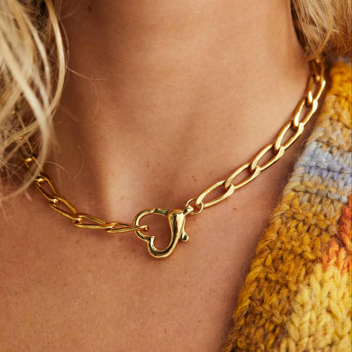 Front Heart Hook 18k Gold Necklace