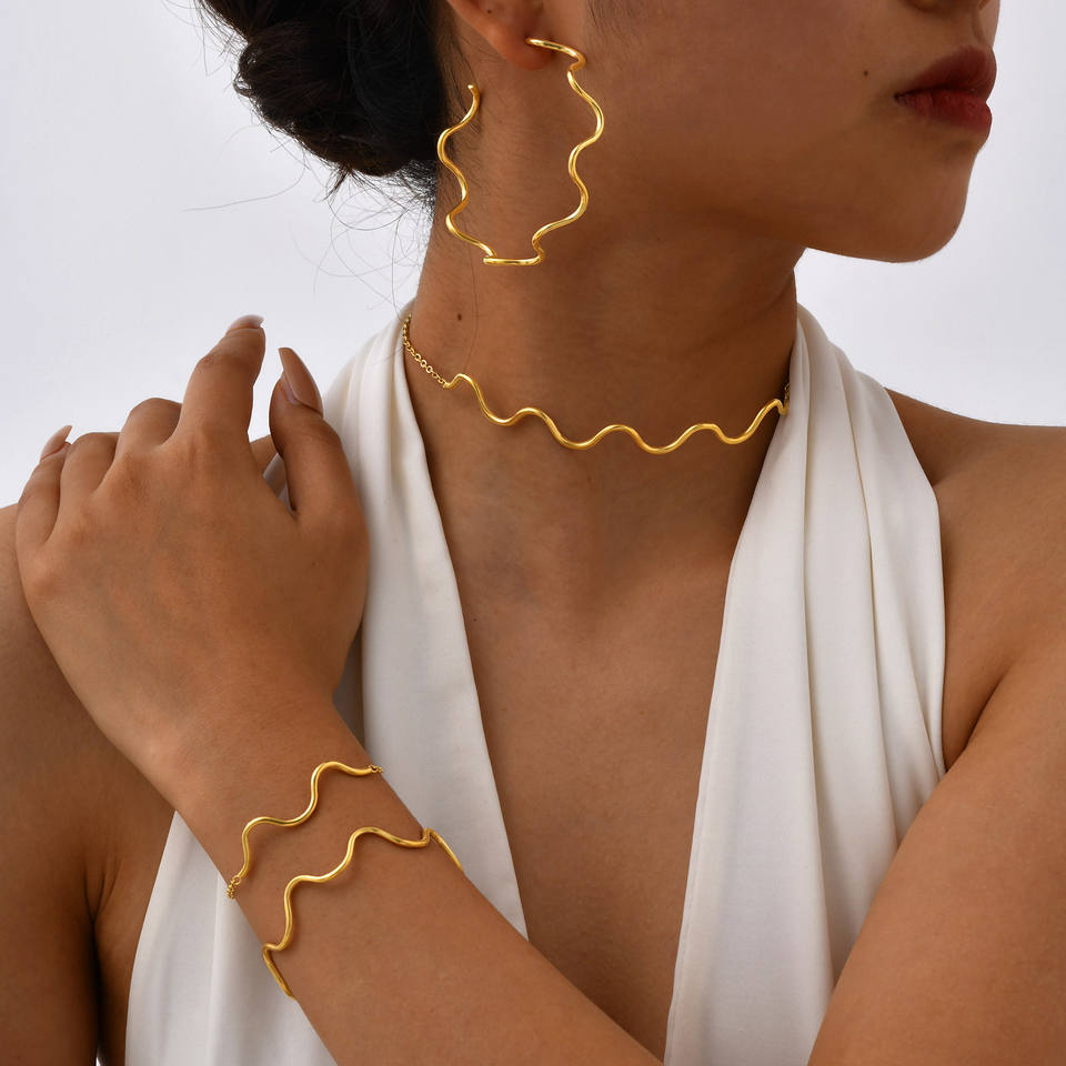 Waterproof Liquid Gold Wave Set